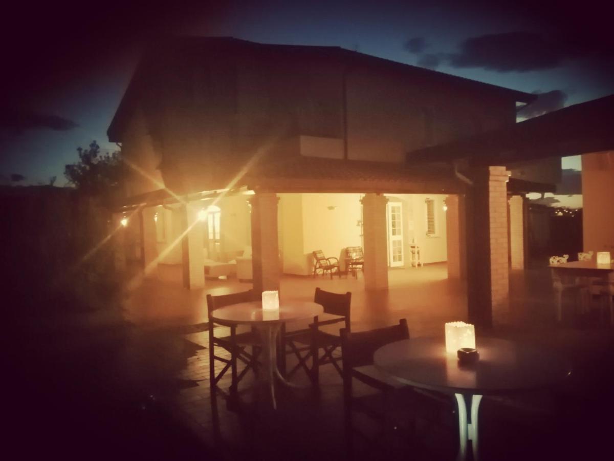 Country-House Pecora Nera Guest House Mosciano SantʼAngelo Екстериор снимка