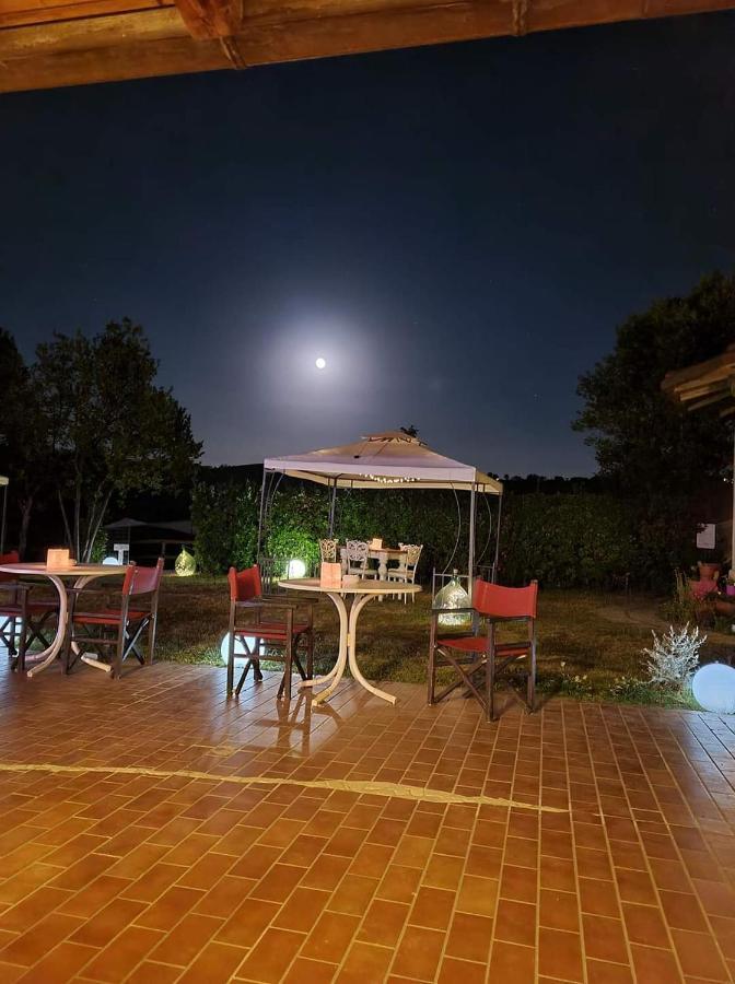 Country-House Pecora Nera Guest House Mosciano SantʼAngelo Екстериор снимка