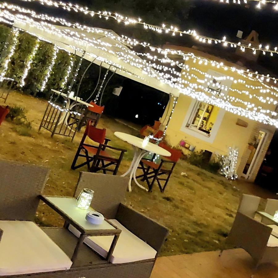 Country-House Pecora Nera Guest House Mosciano SantʼAngelo Екстериор снимка