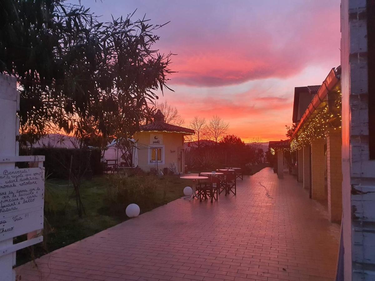 Country-House Pecora Nera Guest House Mosciano SantʼAngelo Екстериор снимка