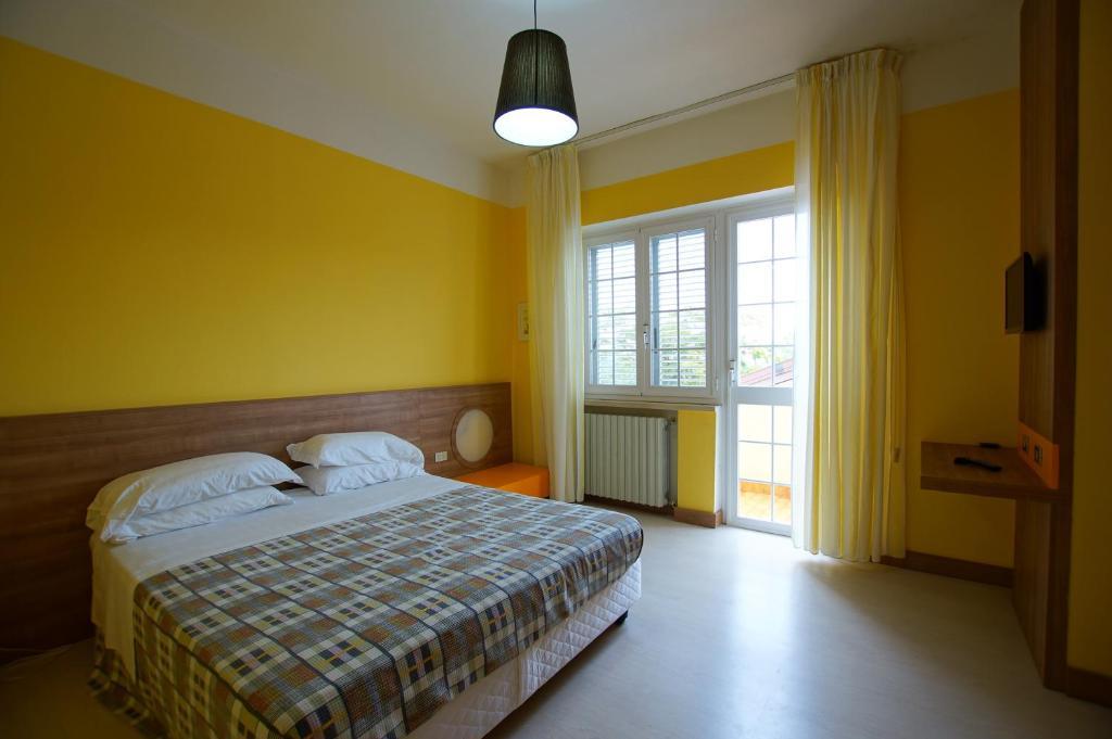 Country-House Pecora Nera Guest House Mosciano SantʼAngelo Екстериор снимка